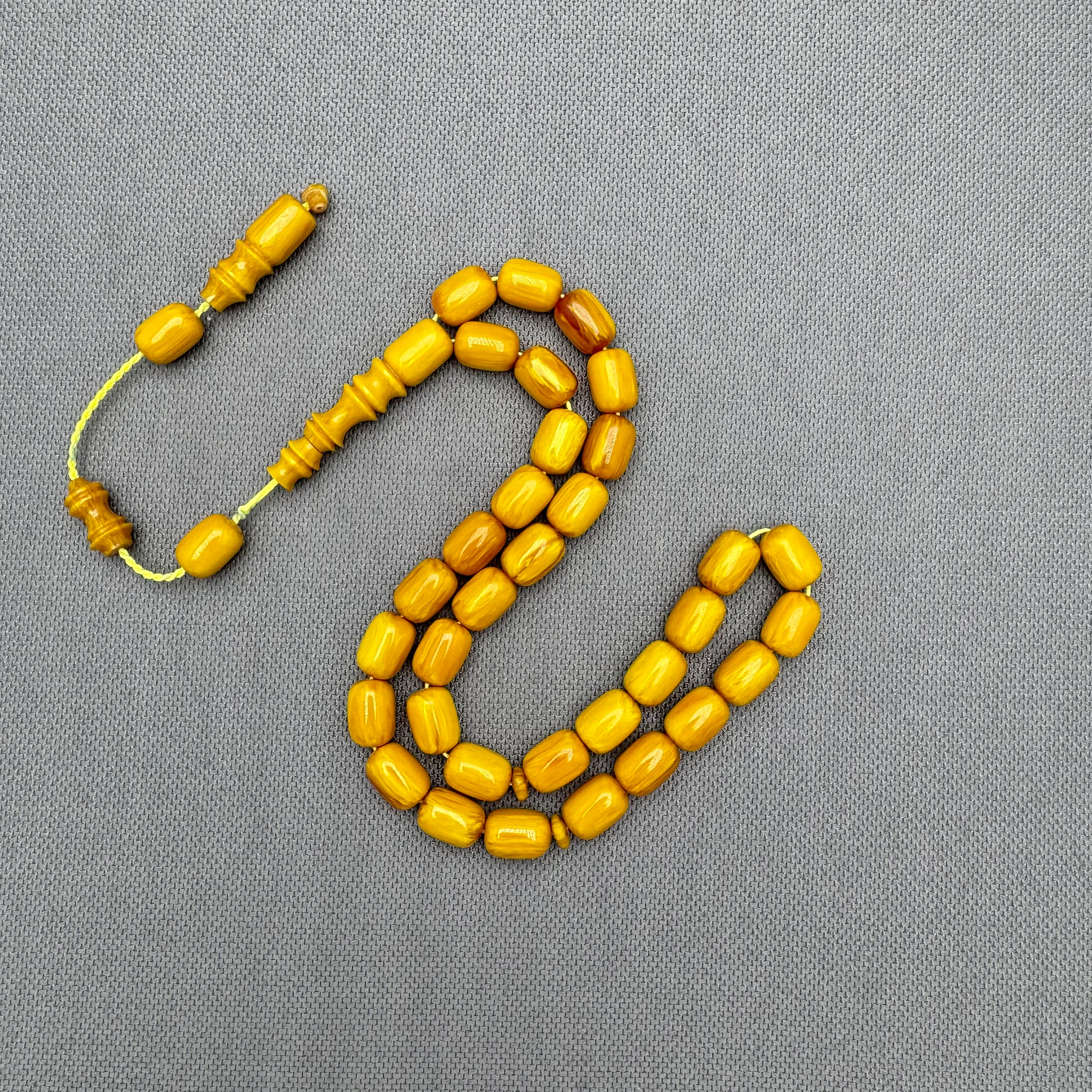 Usta İşçilikli Özel Döküm Dik Damar Sarı Yoğun Hareli Sıkma Kehribar Tespih